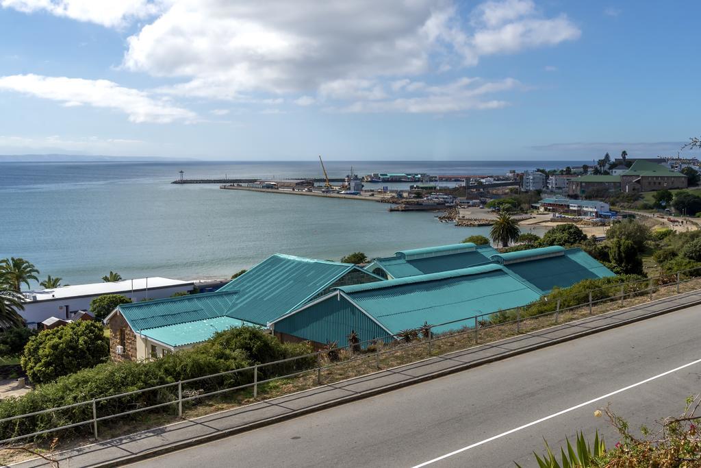The White House Apartment Mossel Bay Exteriör bild
