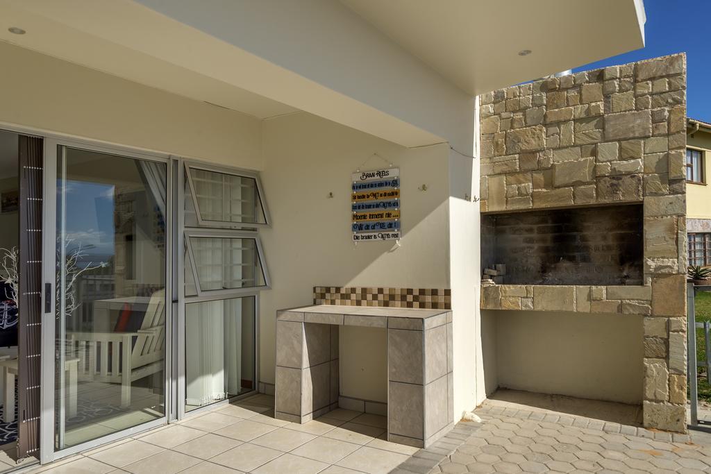 The White House Apartment Mossel Bay Exteriör bild
