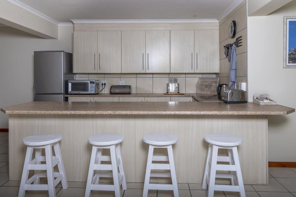 The White House Apartment Mossel Bay Exteriör bild